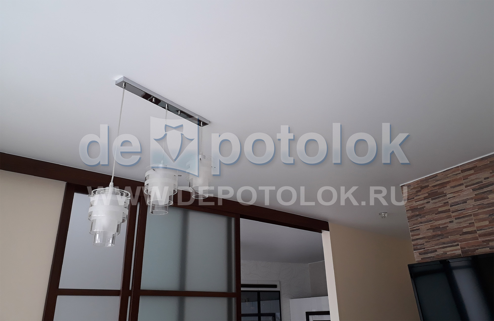 Белый матовый натяжной потолок